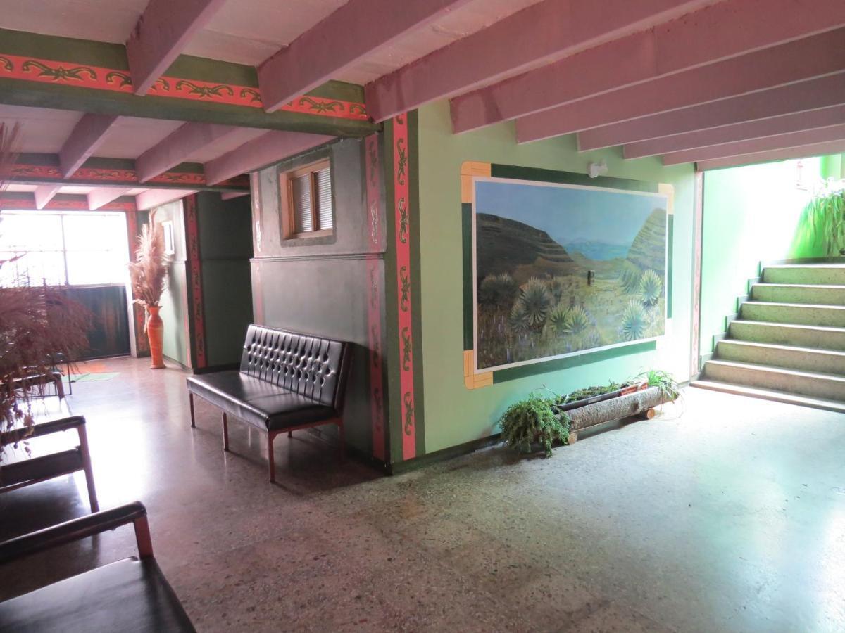 מונגי Hotel Porton De Oceta מראה חיצוני תמונה